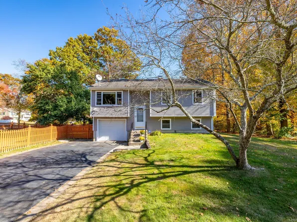 94 Connecticut Boulevard, Montville, CT 06370