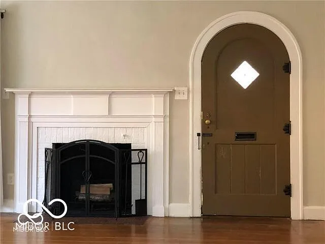 627 E 54th St — Photo 13