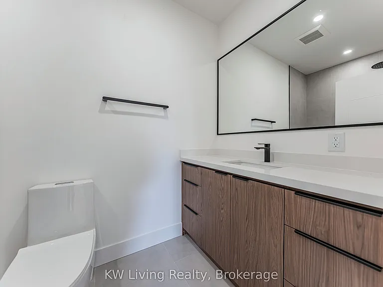 712 Eglinton Ave E — Photo 33