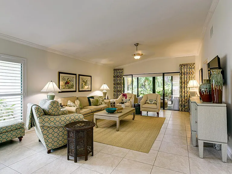 3718 Freshwater Dr — Photo 4