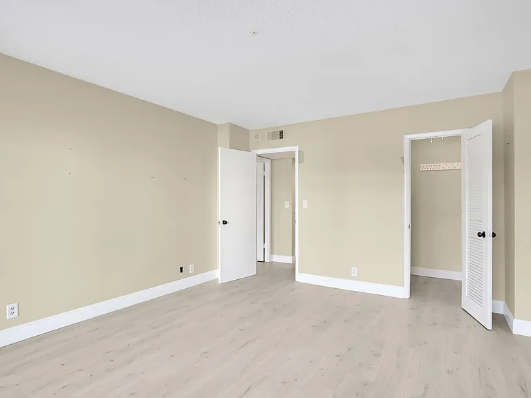 405 N Ocean Blvd #329 — Photo 39