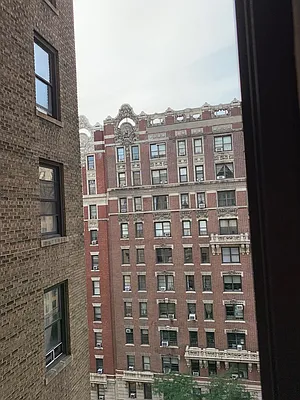 Rented by Roger Benayoun, LREB | media 23