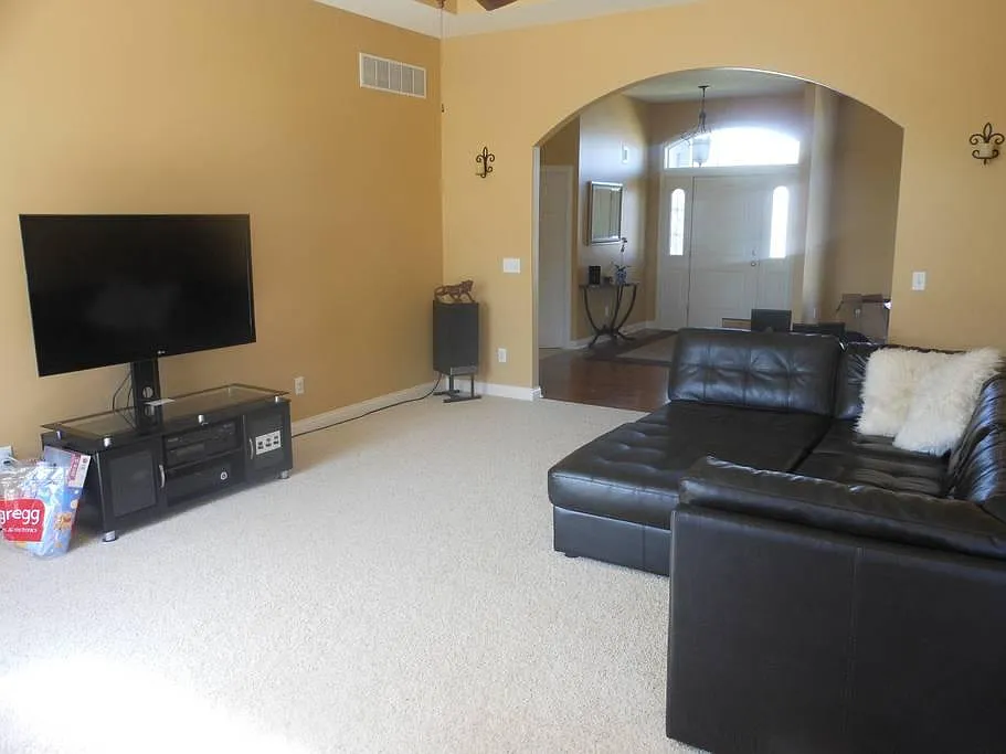 7905 Shady Lake Ct — Photo 4