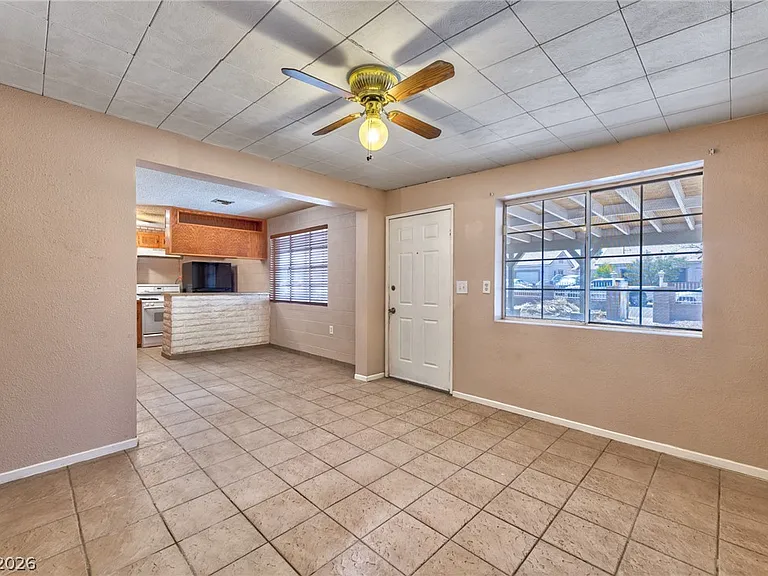 1816 Merze Ave — Photo 3