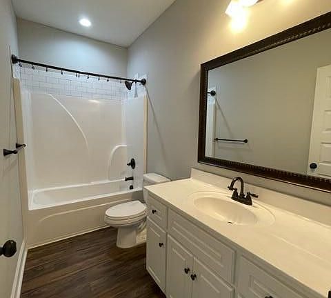 5th image of 3269 Greymoor Cir