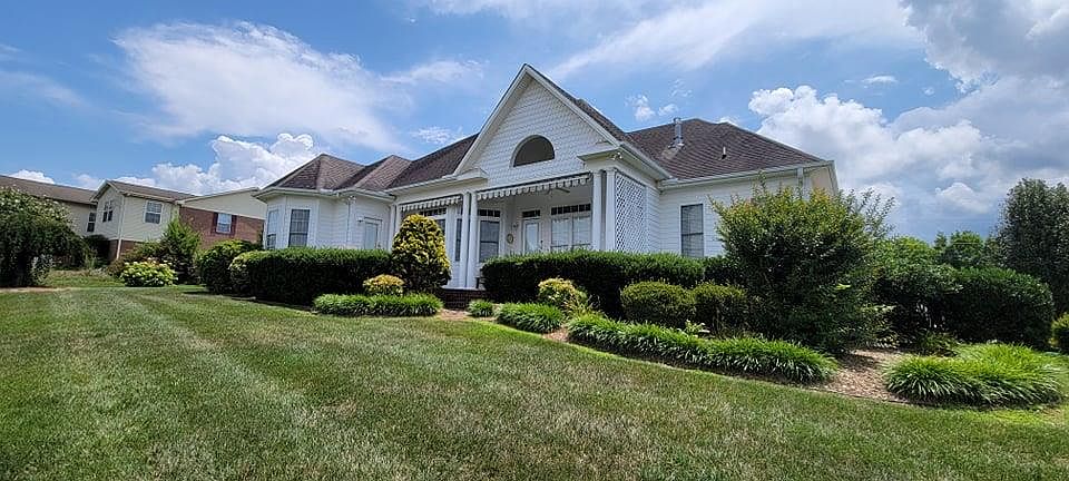 2nd image of 3460 Spring Creek Dr