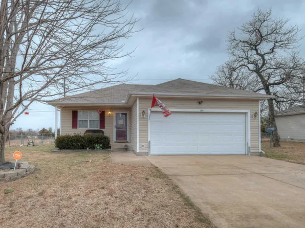 4523 W 26th Pl, Joplin, MO 64804