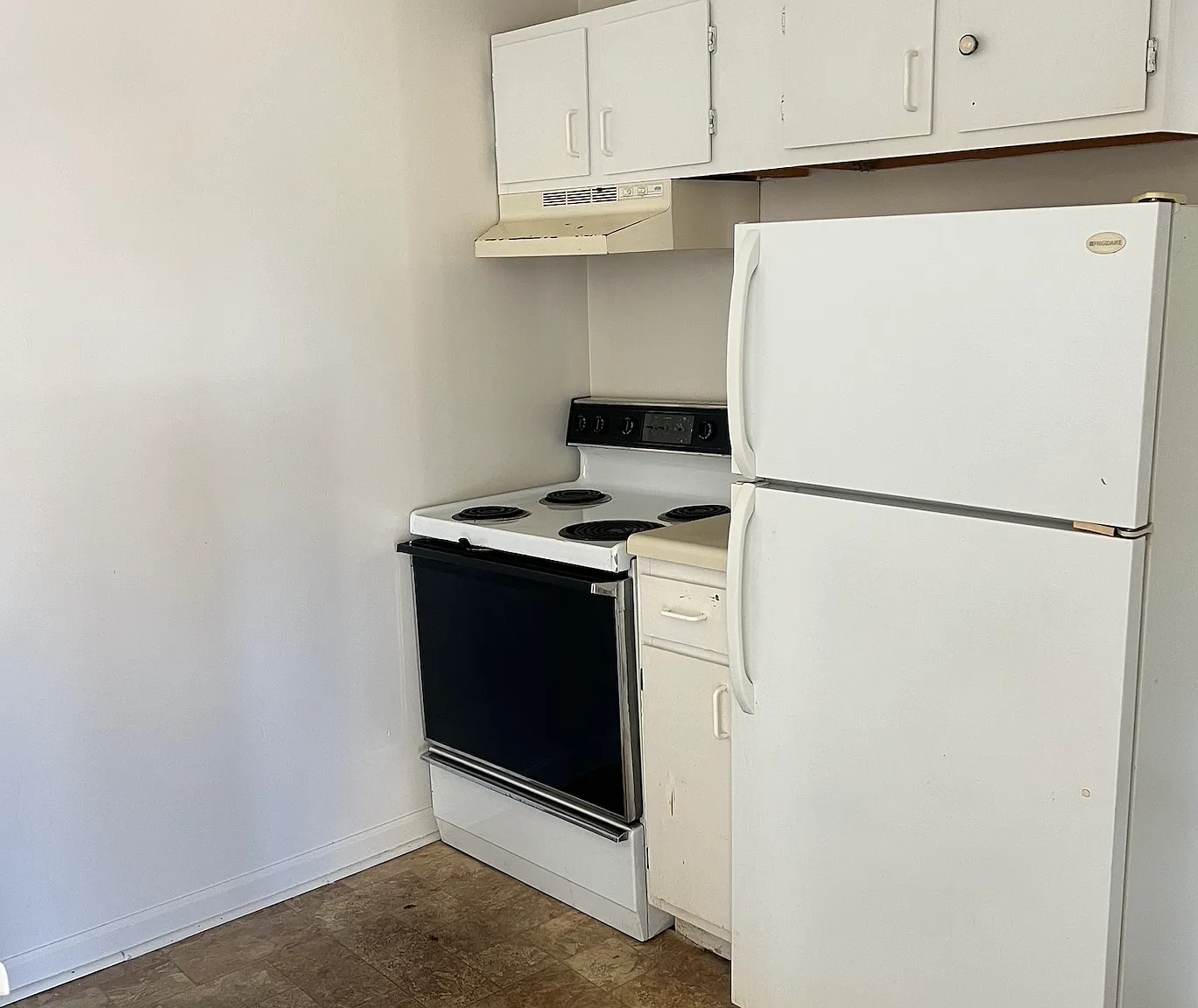 713 S Oakwood Ave — Photo 2