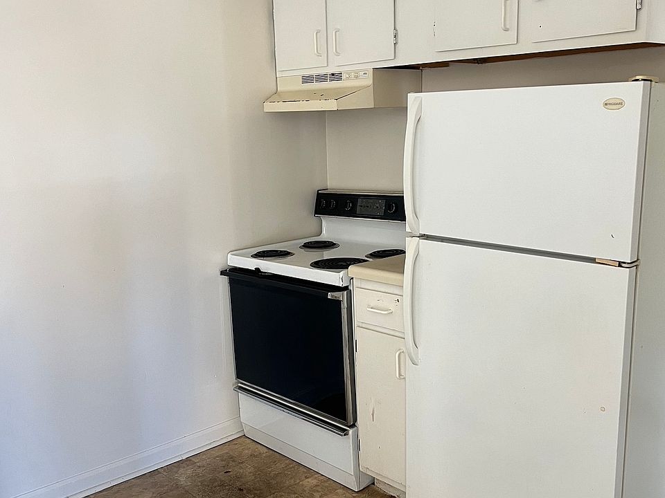 2nd image of 713 S Oakwood Ave #304