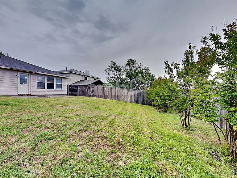 1105 Warrington Way — Photo 20