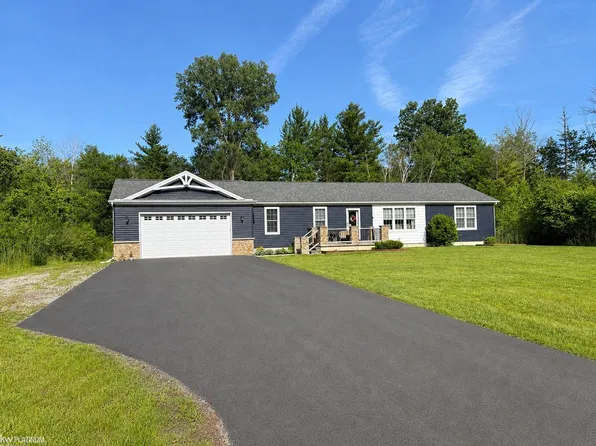 909 S Allen Rd, Saint Clair, MI 48079