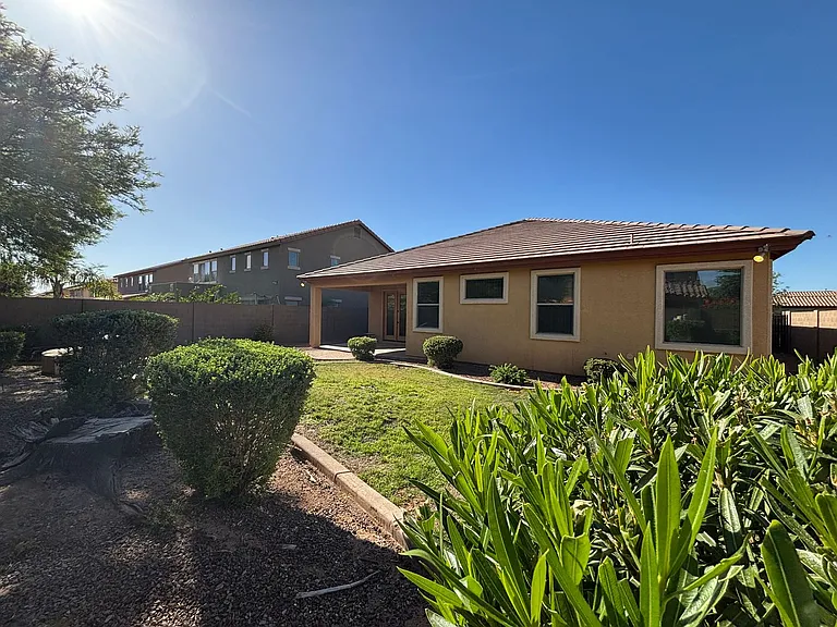 3147 E Vallejo Dr — Photo 34