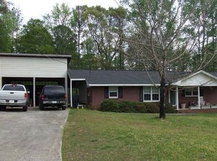 230 Woodlawn Dr, Auburn, GA 30011