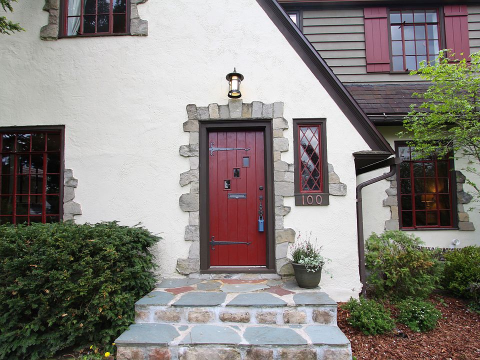 1st image of 100 Rockford Dr