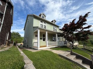 712 Church St, Palmerton, PA 18071