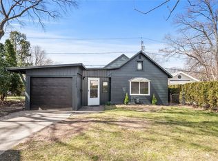 1123 Bennington Dr, Rochester, NY 14616