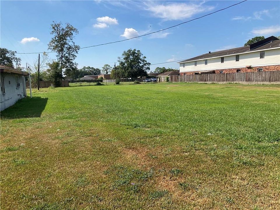 2nd image of 151 Friedrichs Rd