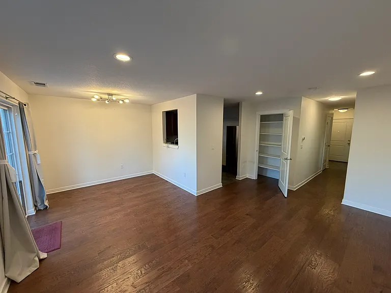 239 N Cedar St — Photo 4