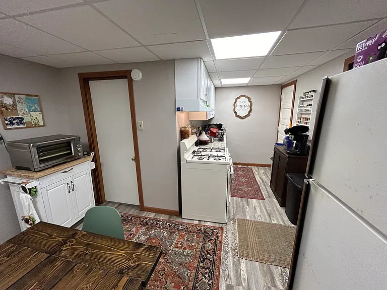 23 N Poplar St #101 — Photo 12