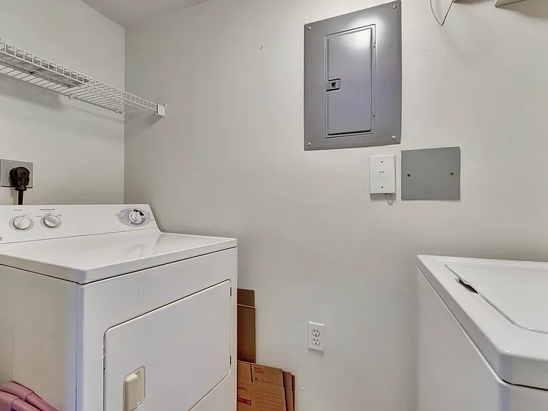 116 Villa Cir #116 — Photo 15