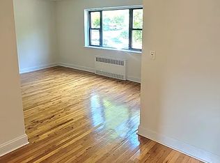 21811 Hillside Ave SUITE 1, Queens Village, NY 11427