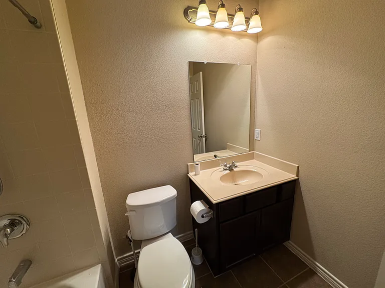 2108 Megan Creek Dr — Photo 17