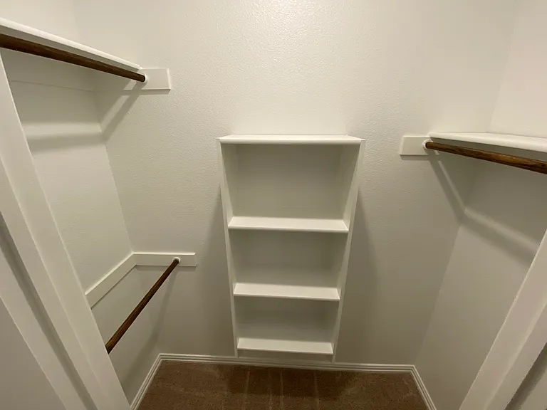 1022 Rosewood St — Photo 7