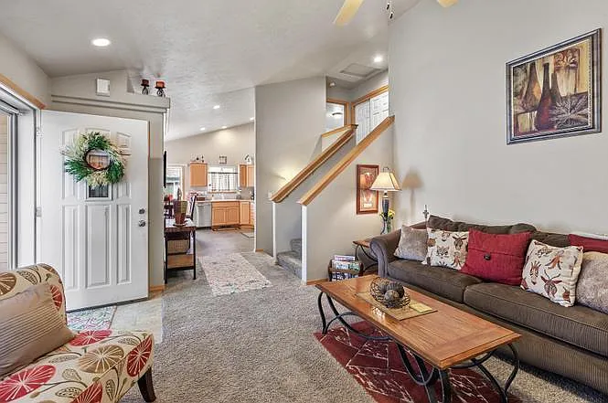 4 bed, 1524 sqft, $2,300 — Photo 4