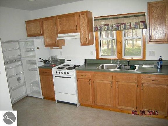 5th image of 4030 Meadow Ln
