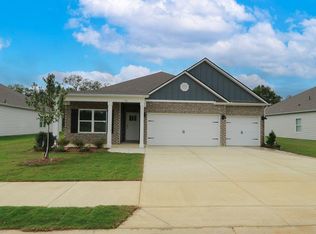 71 Aberdeen Dr, Calera, AL 35040