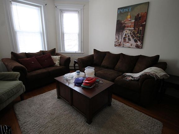 4th image of 1842 Commonwealth Ave #143