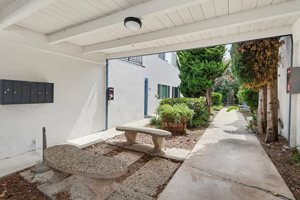 3650 Newton — Photo 4