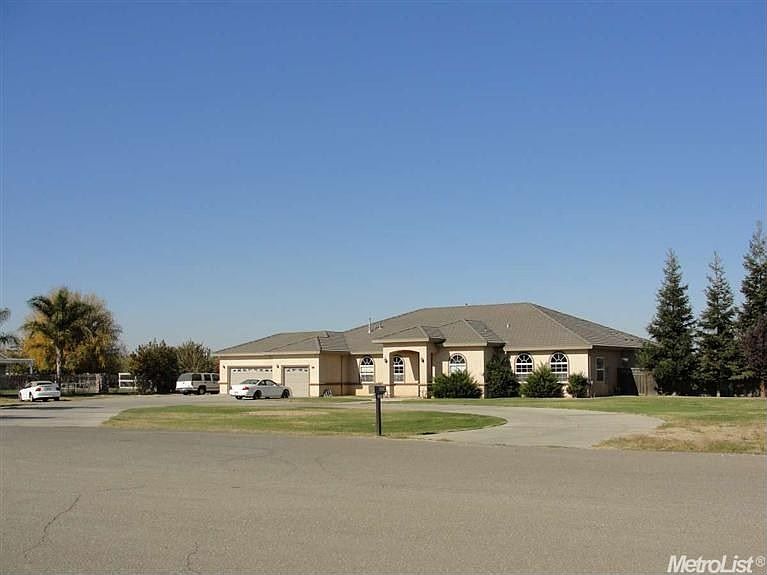 2nd image of 2673 E Junction Dr