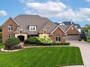 6262 Eagle Ridge Ct, Bettendorf, IA 52722