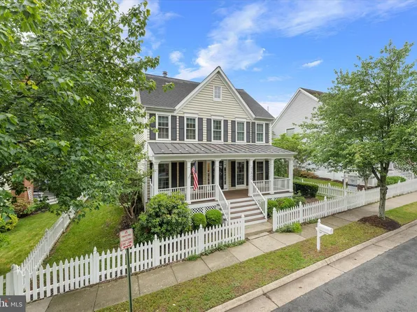 42869 Nashua St, Ashburn, VA 20147