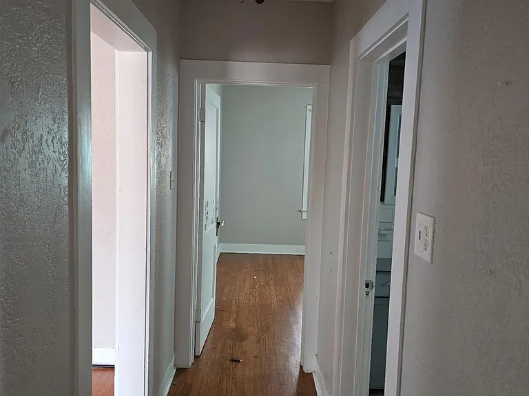 5208 Bernardo De Galvez — Photo 8