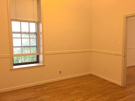 Rented by Dream NYC LLC | media 24