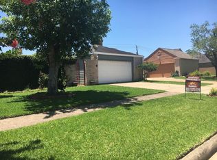 8207 Misty Ridge Ln, Houston, TX 77071