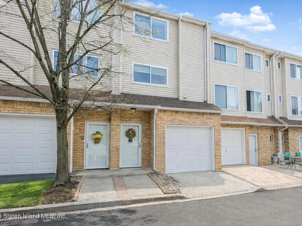 56 Ashley Ln, Staten Island, NY 10309