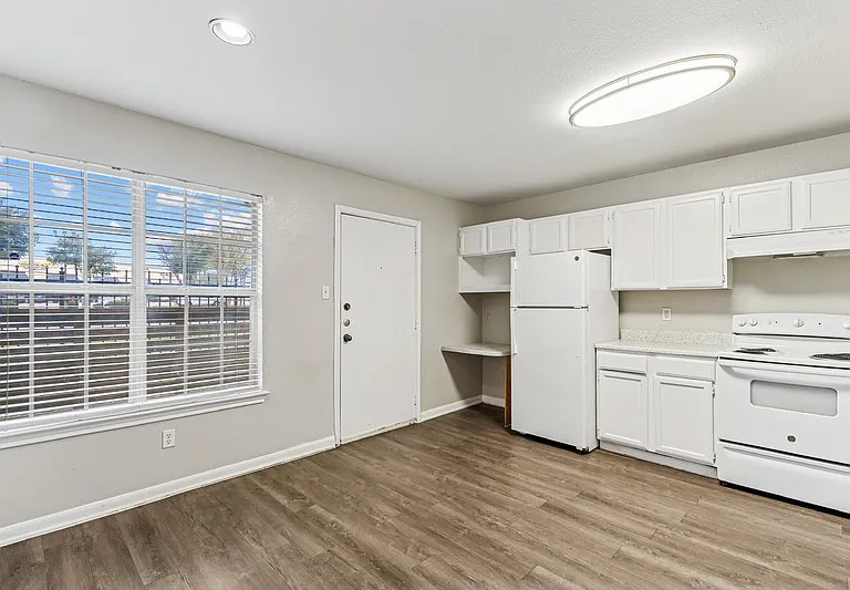 Parkland Pointe — Photo 6