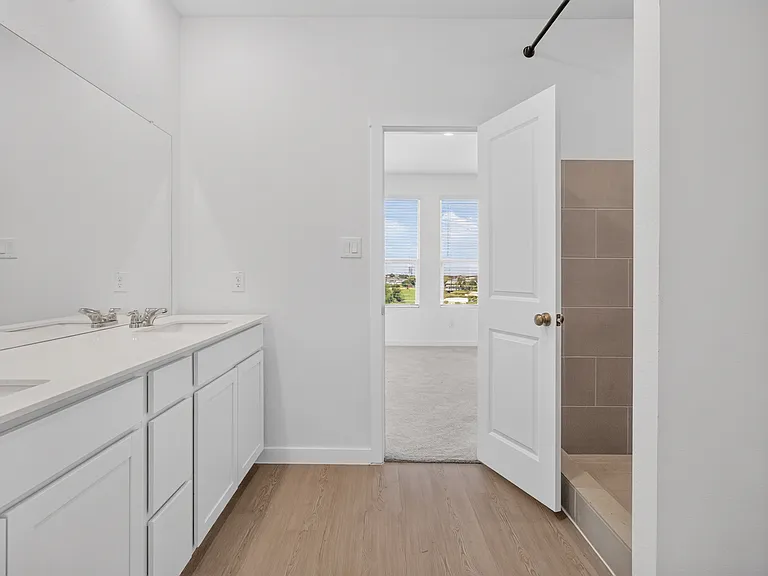 415 Kayden Ct — Photo 16