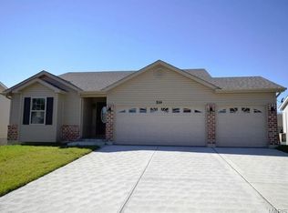 514 Sceptre Dr, Wentzville, MO 63348