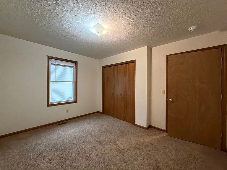 211 Stonewall Ct — Photo 12