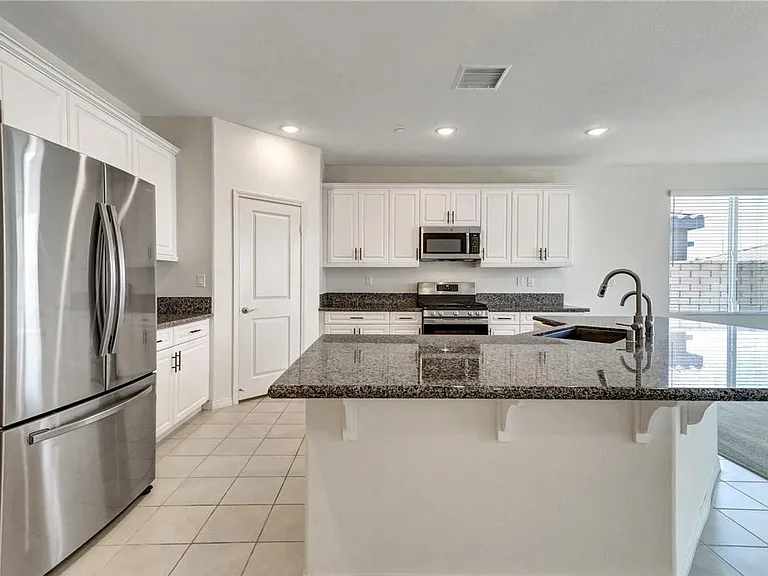 43885 Arancia Way — Photo 6