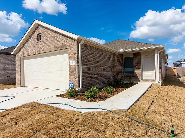 153 Starpacker Ln — Photo 1