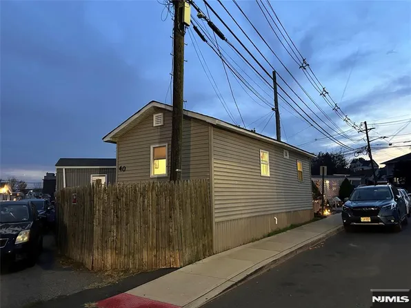 40 Poplar St, Lodi, NJ 07644