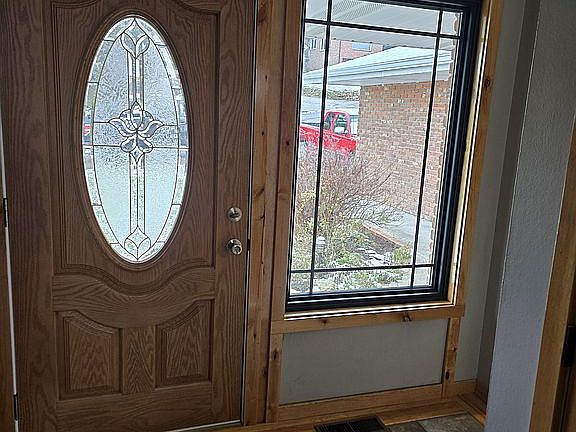 5th image of 930 SW Fountain St