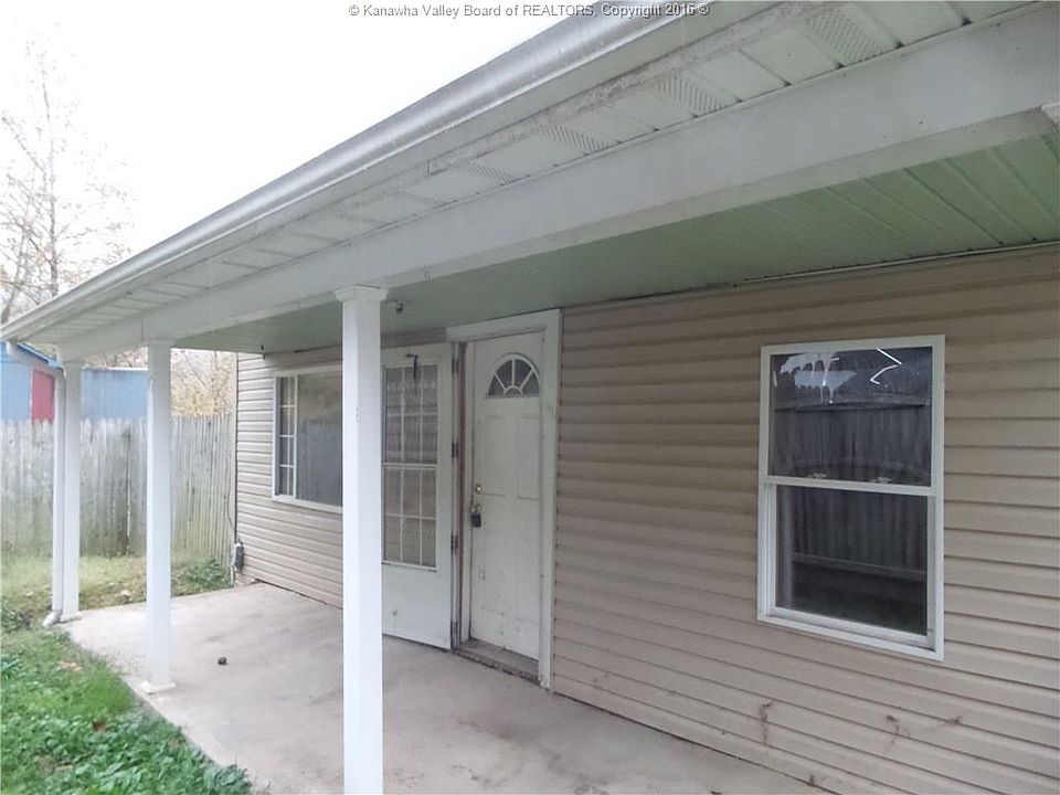 2nd image of 512 Falcon Dr