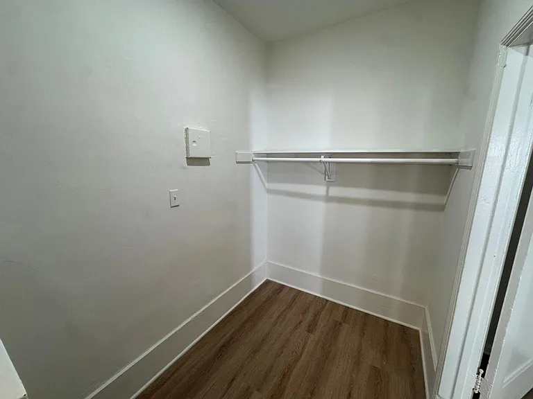 4226 W Adams Blvd #103 — Photo 12