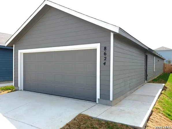 8640 Eucalyptus Hls, San Antonio, TX